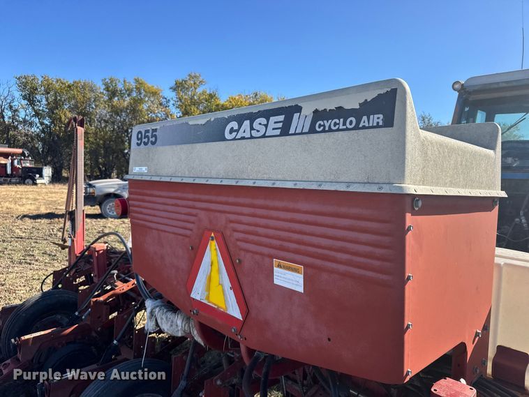 image for item EU6329 Case 955 Cycle Air planter