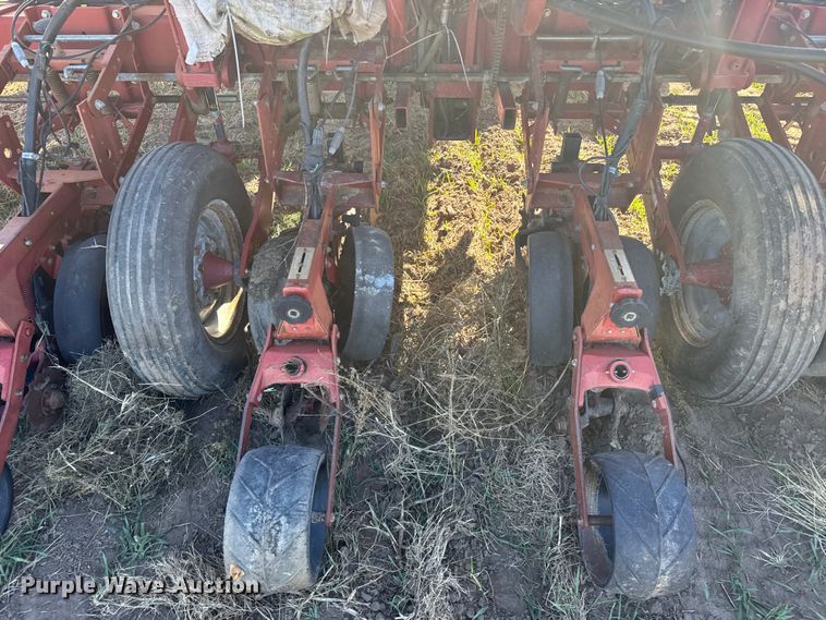 image for item EU6329 Case 955 Cycle Air planter