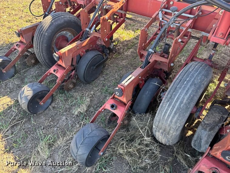 image for item EU6329 Case 955 Cycle Air planter