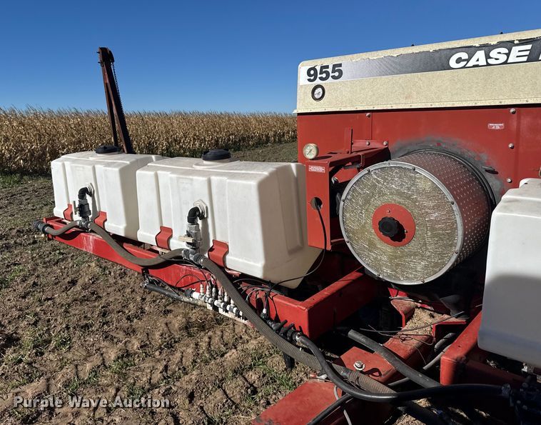 image for item EU6329 Case 955 Cycle Air planter