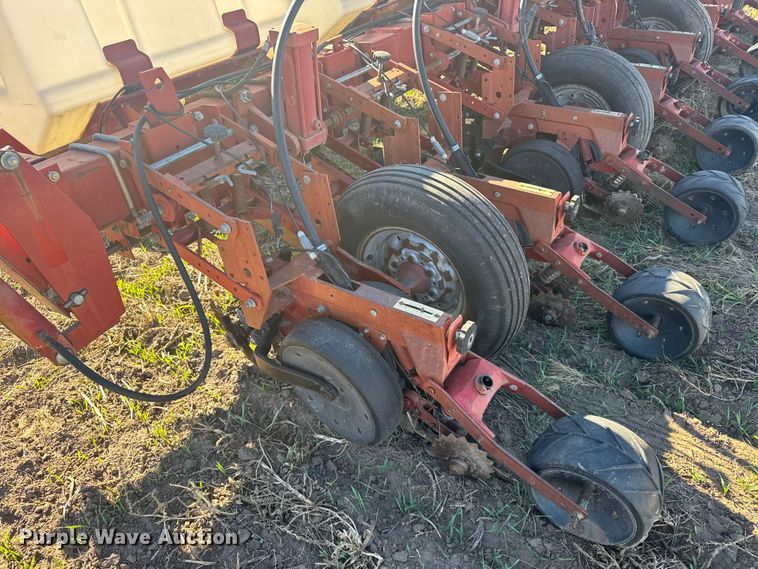 image for item EU6329 Case 955 Cycle Air planter