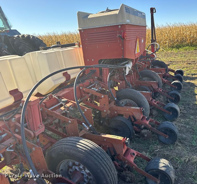 image for item EU6329 Case 955 Cycle Air planter