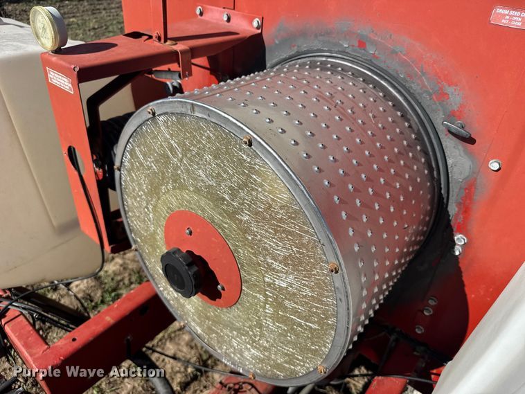 image for item EU6329 Case 955 Cycle Air planter