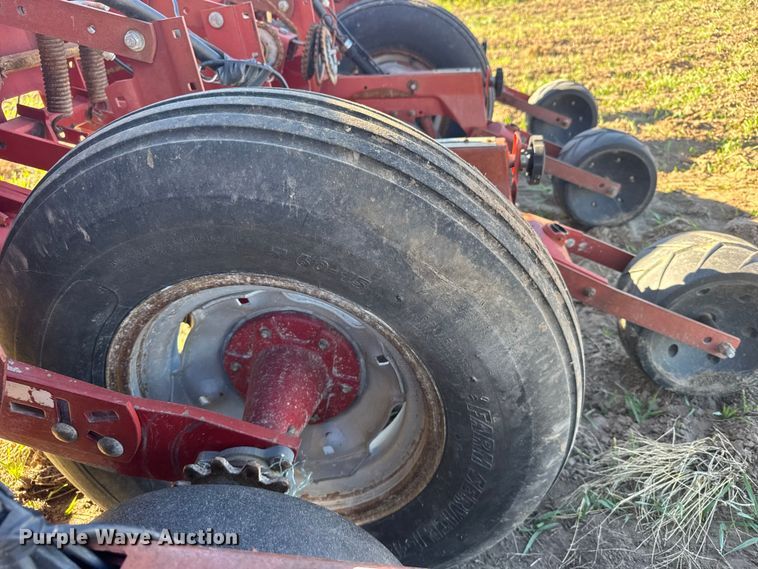 image for item EU6329 Case 955 Cycle Air planter