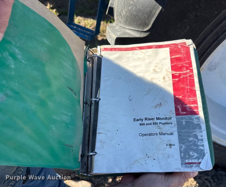 image for item EU6329 Case 955 Cycle Air planter