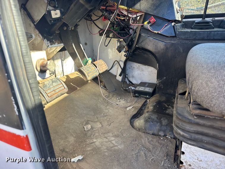 image for item EU6330 Spra-coupe 4440 sprayer