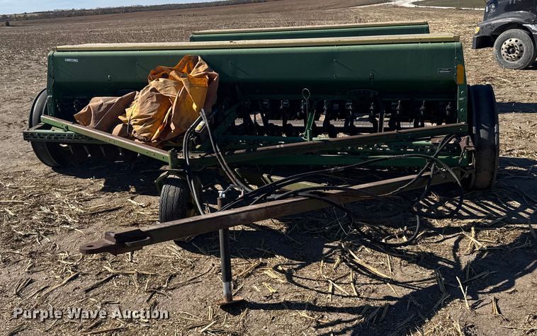 image for item EU6332 John Deere 8350 grain drill