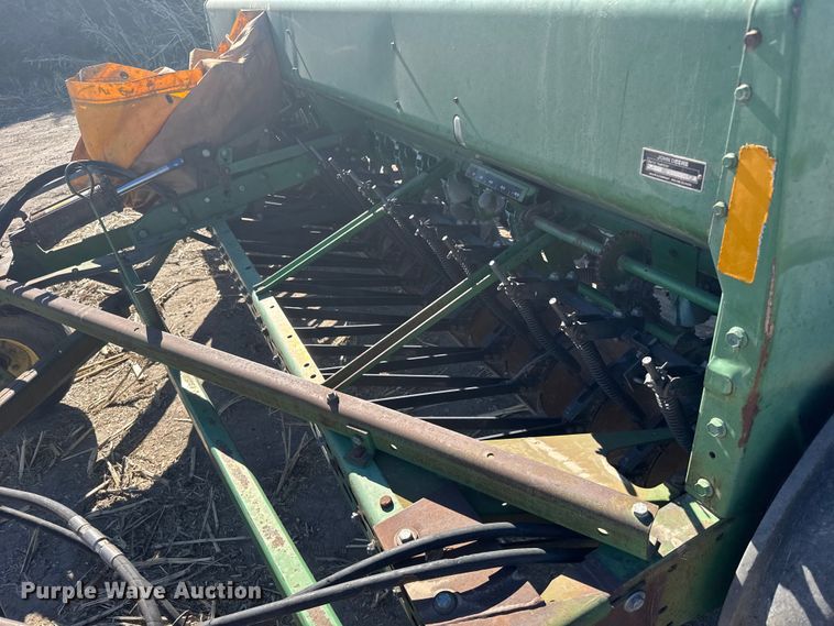 image for item EU6332 John Deere 8350 grain drill