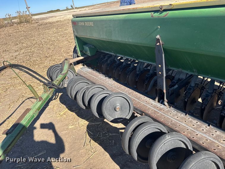 image for item EU6332 John Deere 8350 grain drill