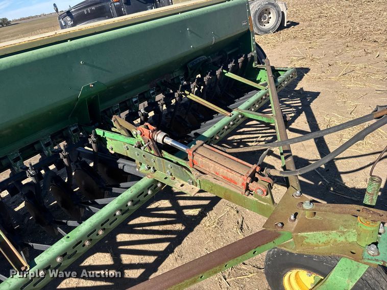 image for item EU6332 John Deere 8350 grain drill
