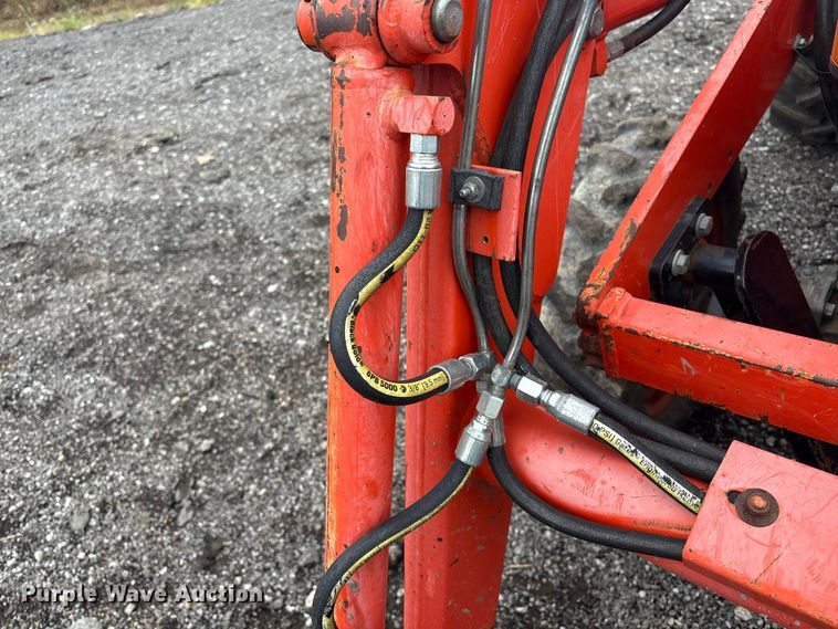 image for item EV2520 Kubota L2600DT MFWD tractor