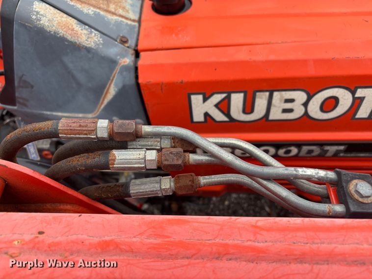 image for item EV2520 Kubota L2600DT MFWD tractor