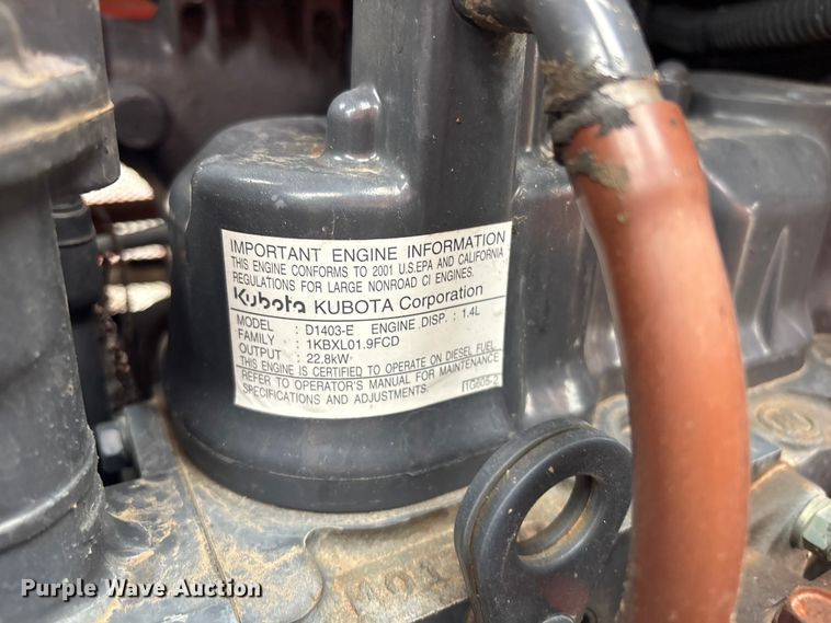 image for item EV2520 Kubota L2600DT MFWD tractor