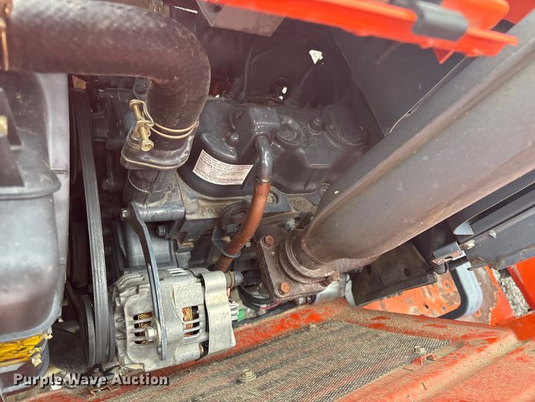 image for item EV2520 Kubota L2600DT MFWD tractor