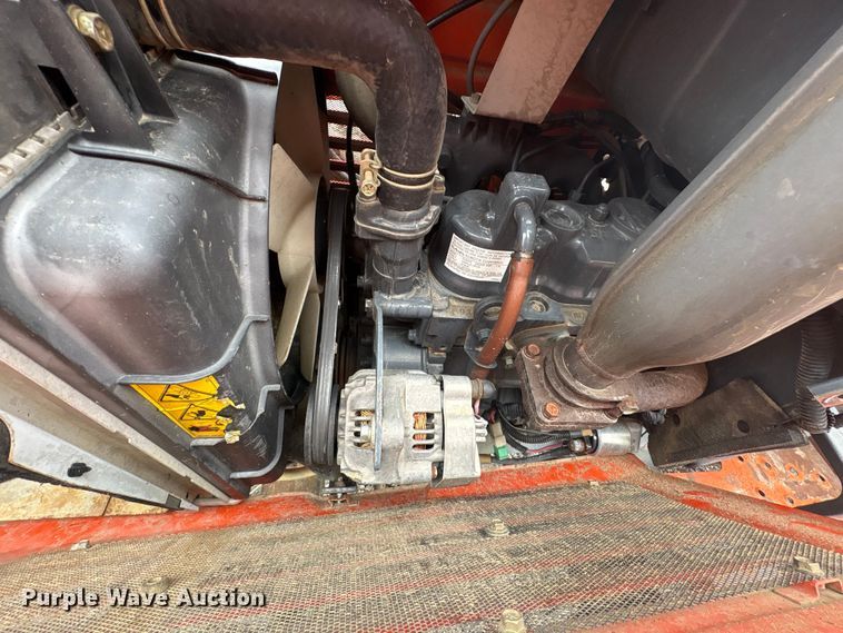 image for item EV2520 Kubota L2600DT MFWD tractor