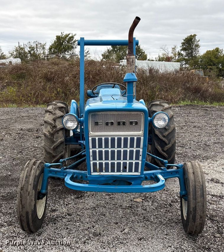 image for item EV2536 Ford B1123C tractor