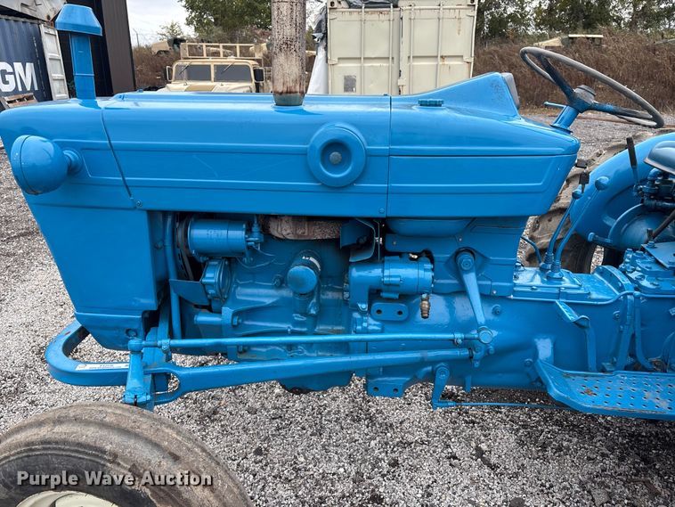 image for item EV2536 Ford B1123C tractor