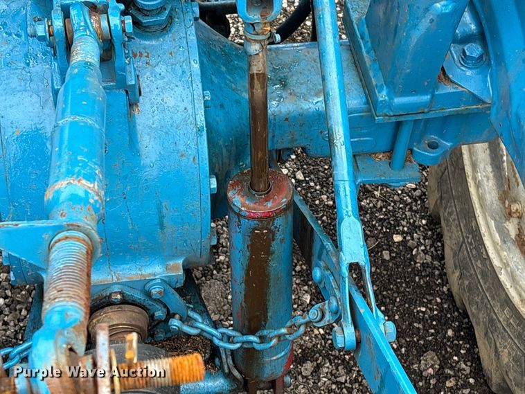 image for item EV2536 Ford B1123C tractor