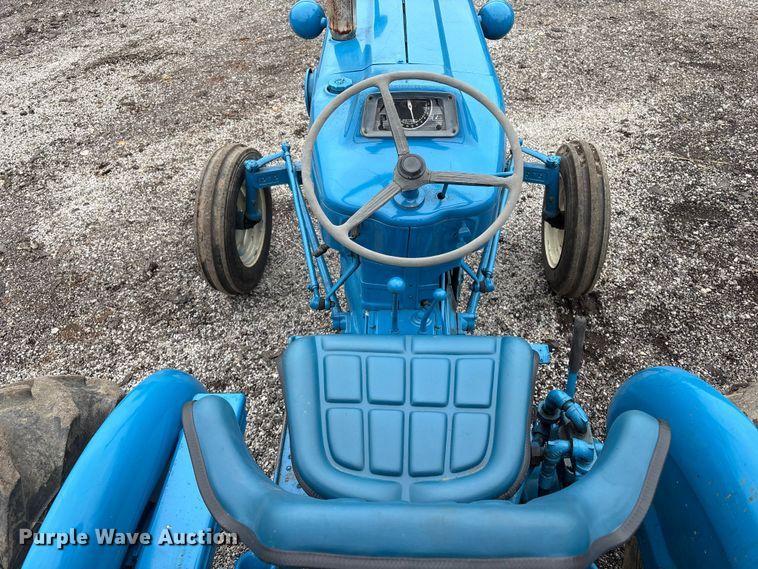 image for item EV2536 Ford B1123C tractor