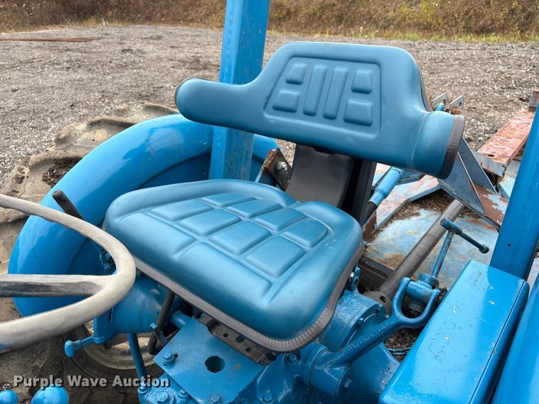 image for item EV2536 Ford B1123C tractor