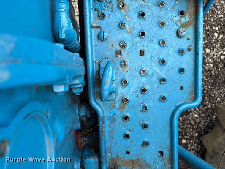 image for item EV2536 Ford B1123C tractor