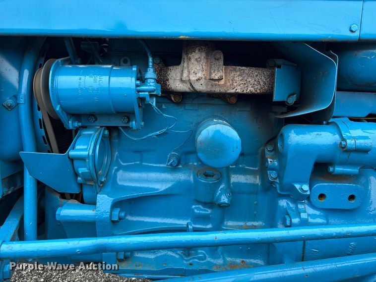 image for item EV2536 Ford B1123C tractor