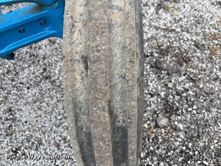 image for item EV2536 Ford B1123C tractor