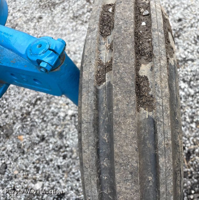 image for item EV2536 Ford B1123C tractor