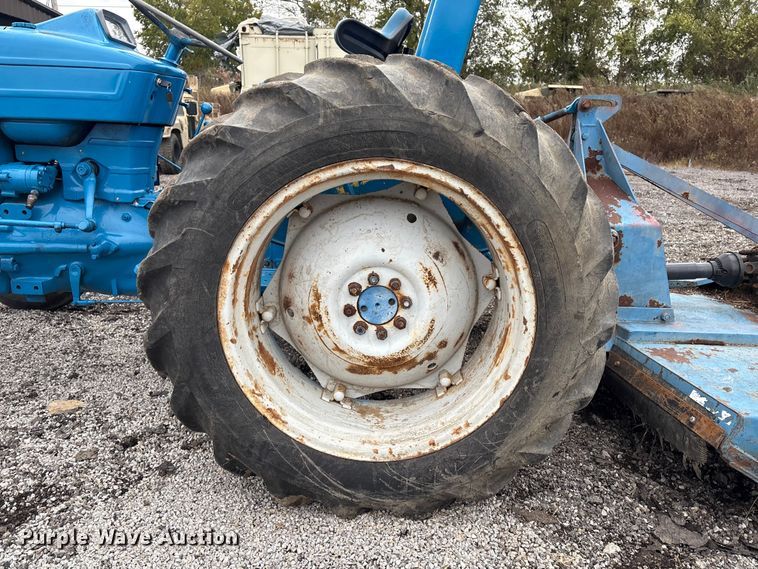 image for item EV2536 Ford B1123C tractor