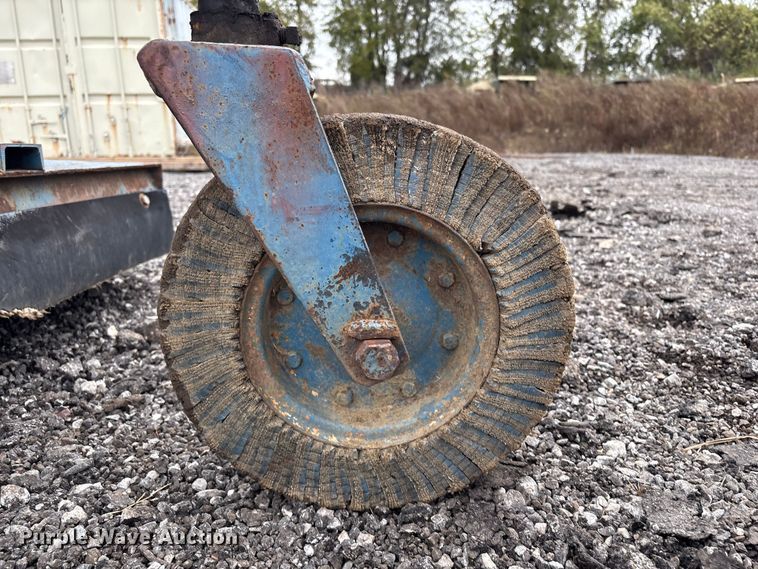 image for item EV2536 Ford B1123C tractor