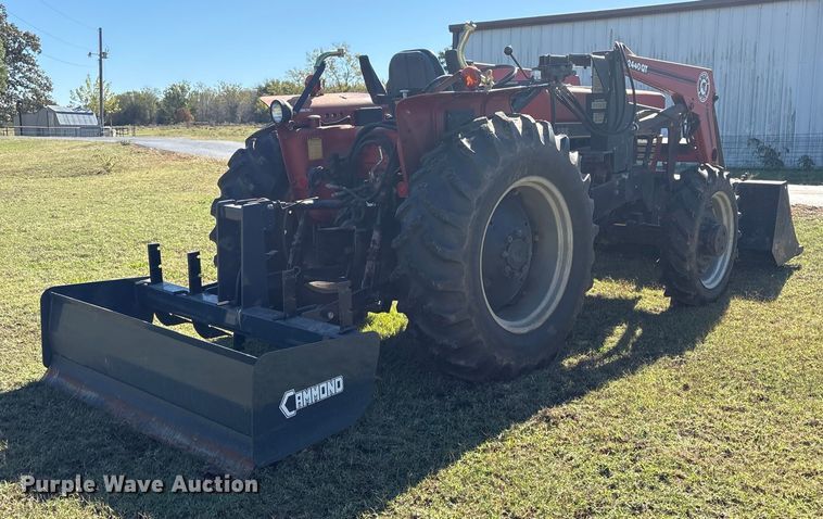 image for item EV2551 Case IH 385 tractor