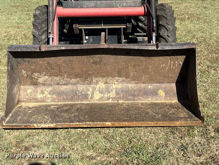 image for item EV2551 Case IH 385 tractor