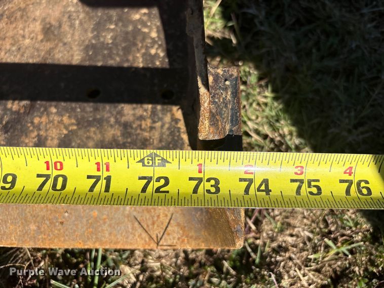 image for item EV2551 Case IH 385 tractor