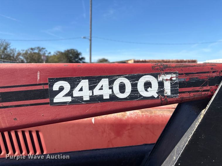 image for item EV2551 Case IH 385 tractor