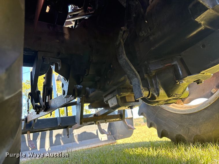 image for item EV2551 Case IH 385 tractor