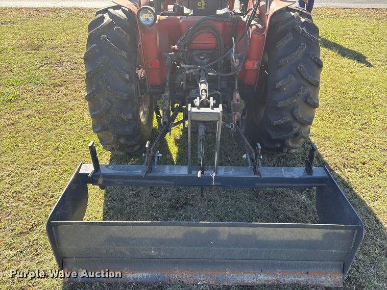 image for item EV2551 Case IH 385 tractor