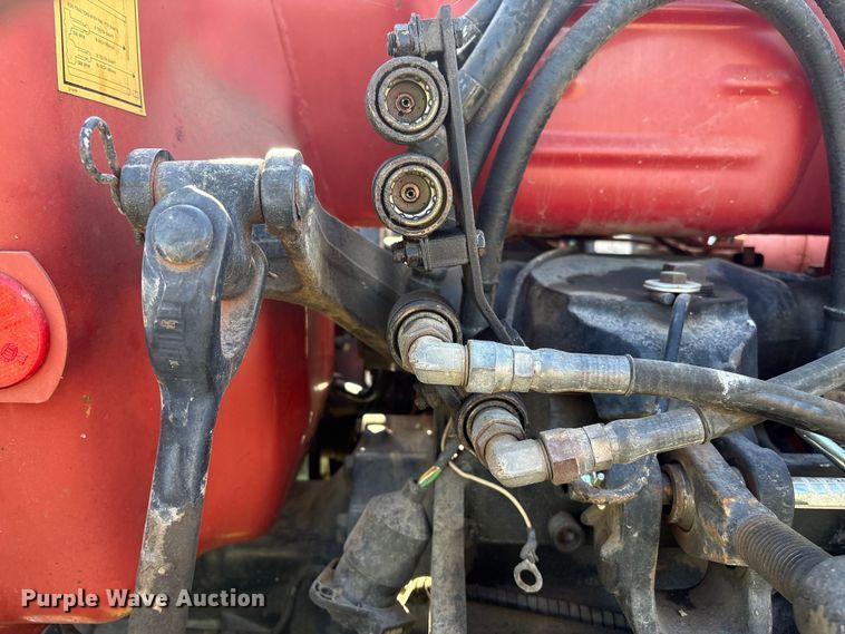 image for item EV2551 Case IH 385 tractor