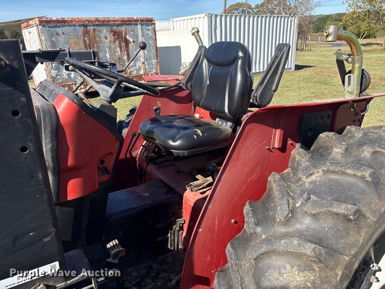 image for item EV2551 Case IH 385 tractor
