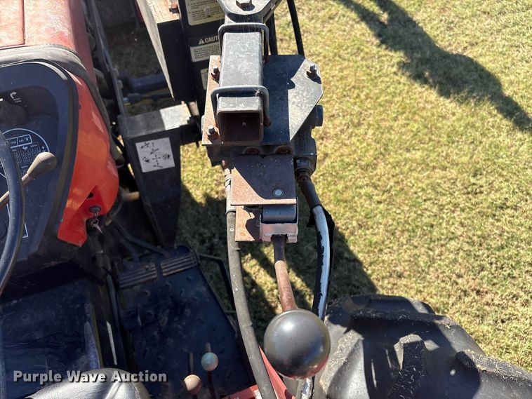 image for item EV2551 Case IH 385 tractor