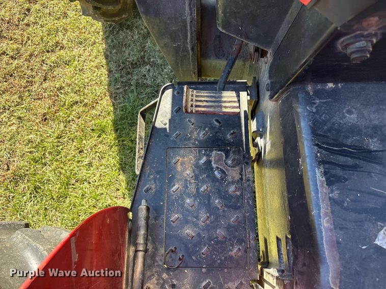 image for item EV2551 Case IH 385 tractor