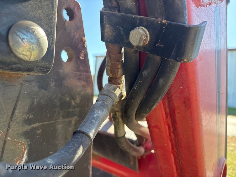 image for item EV2551 Case IH 385 tractor