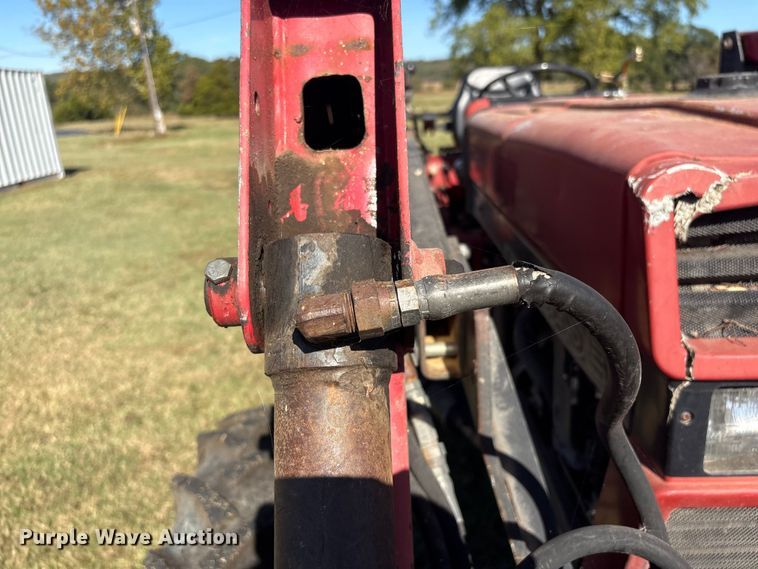 image for item EV2551 Case IH 385 tractor