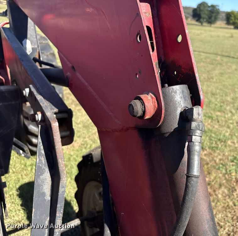 image for item EV2551 Case IH 385 tractor