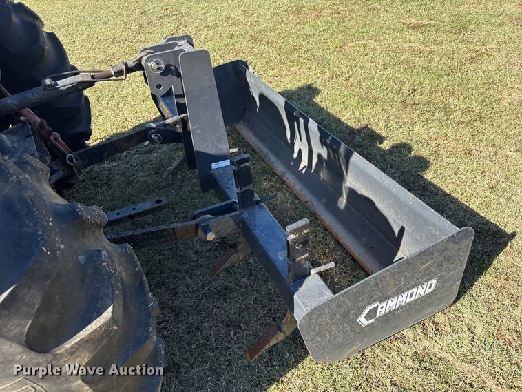 image for item EV2551 Case IH 385 tractor