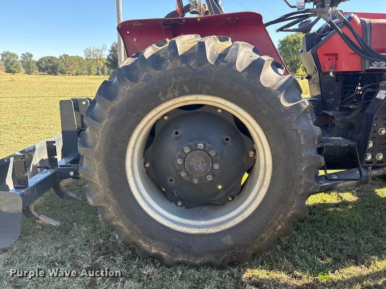 image for item EV2551 Case IH 385 tractor