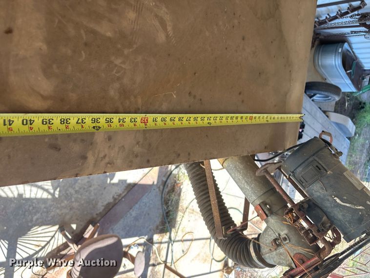 image for item EV2552 2011 Jennings Trailers FB081 Sure-Pull feed buggy