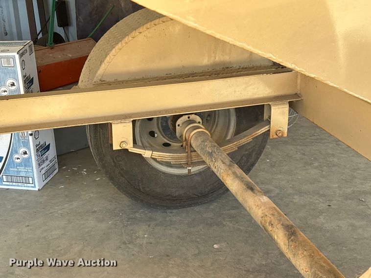 image for item EV2552 2011 Jennings Trailers FB081 Sure-Pull feed buggy