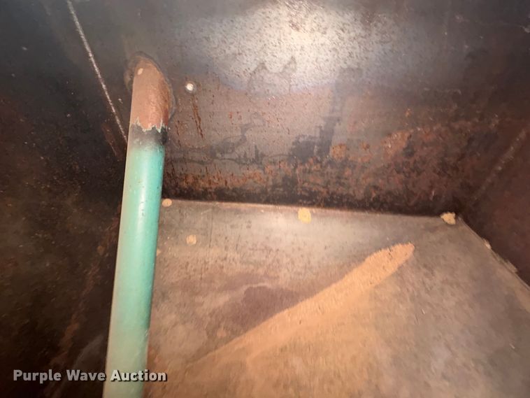 image for item EV2552 2011 Jennings Trailers FB081 Sure-Pull feed buggy