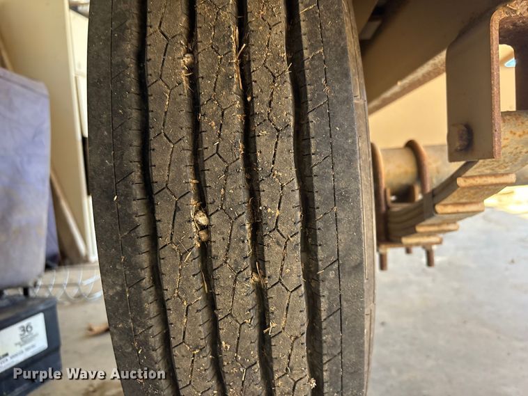 image for item EV2552 2011 Jennings Trailers FB081 Sure-Pull feed buggy