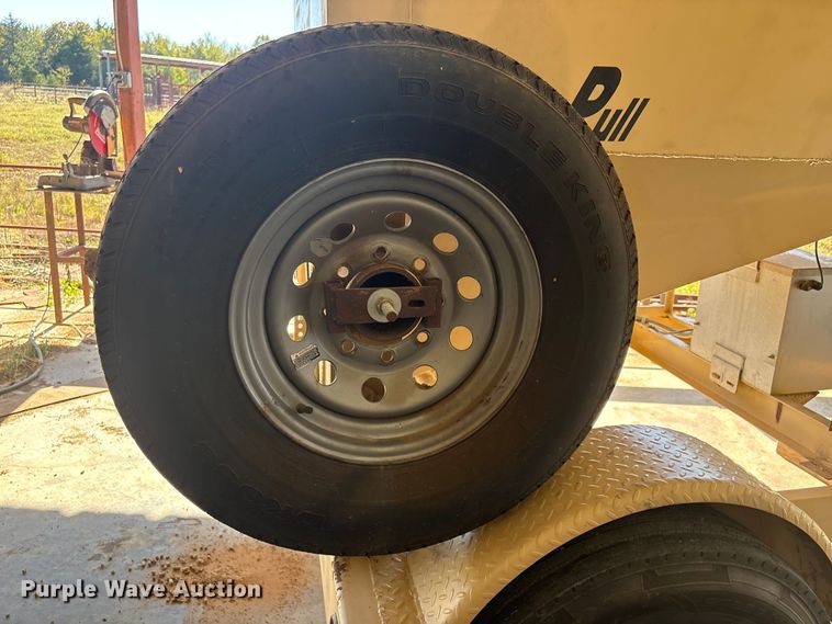 image for item EV2552 2011 Jennings Trailers FB081 Sure-Pull feed buggy